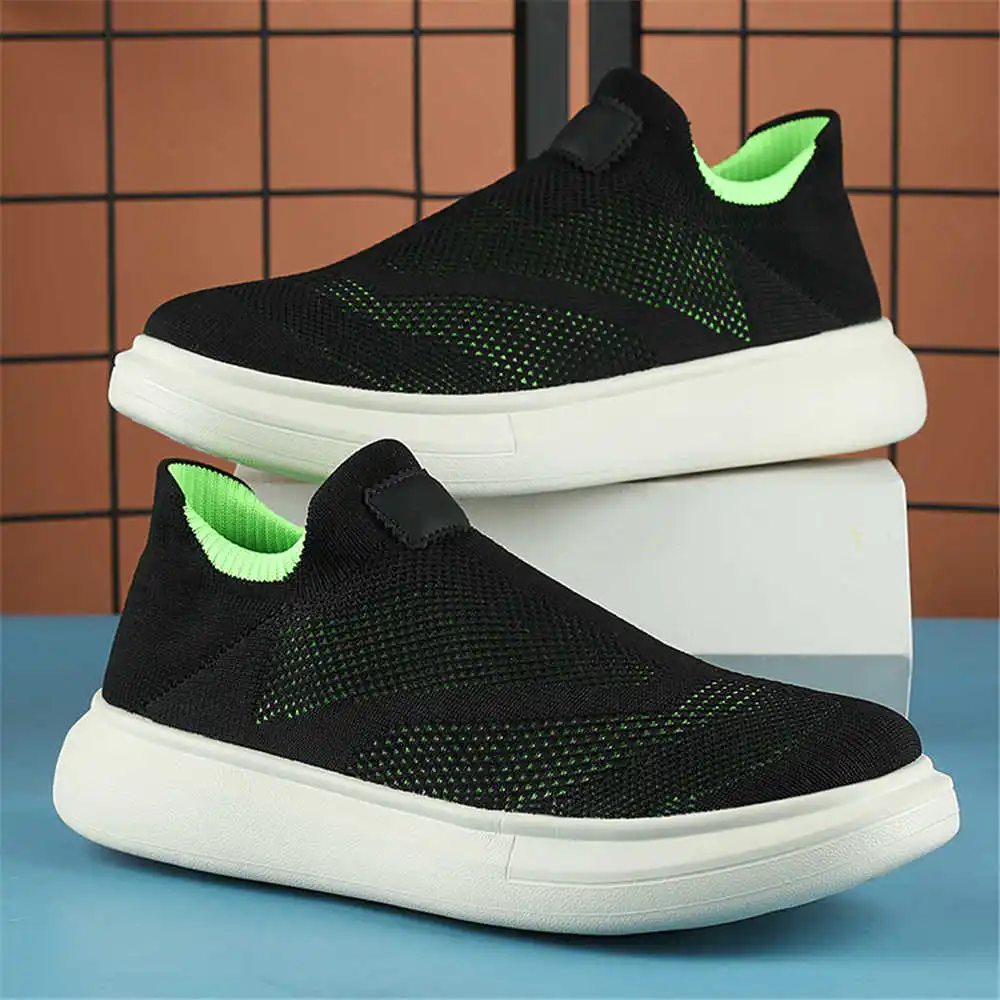Calze con plateau scarpe marro - Home Gym And Basketball Court recensione e prezzo