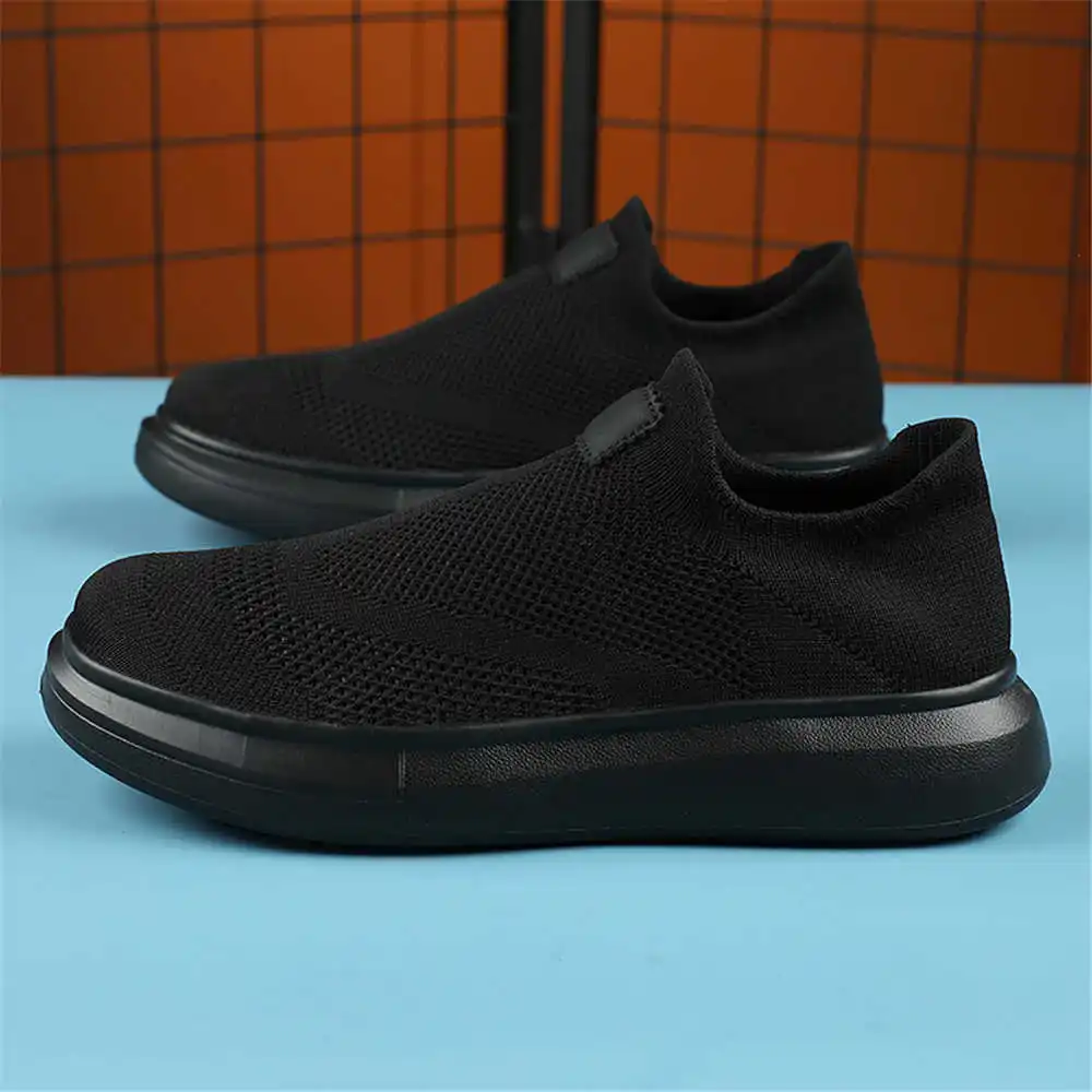 Calze con plateau scarpe marro - Home Gym And Basketball Court recensione e prezzo